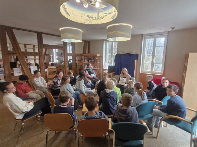 Besuch der 5a in der Stadtbücherei Großbottwar