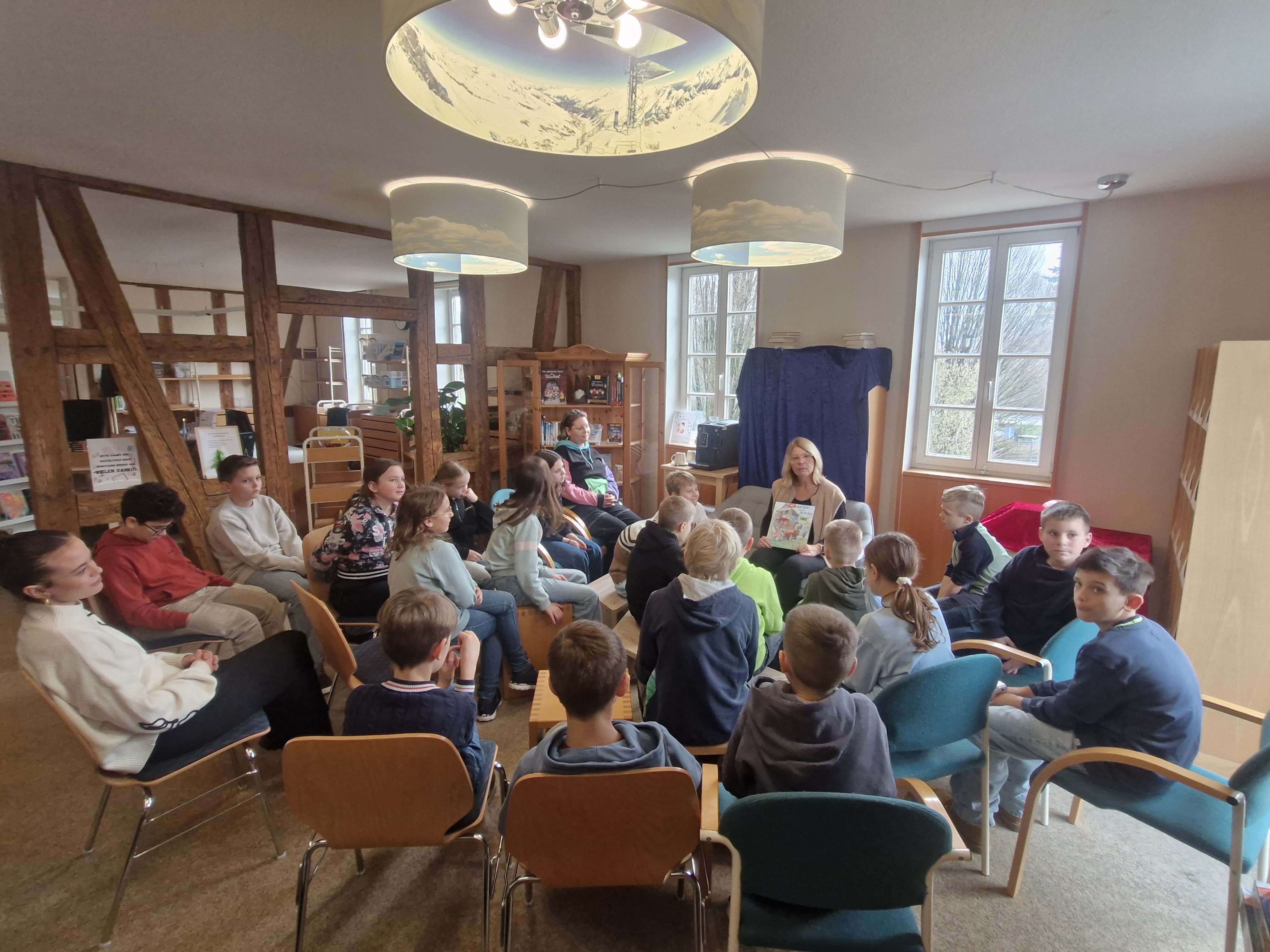 Besuch der 5a in der Stadtbücherei Großbottwar