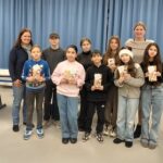 Weihnachtsgeschenke an VKL Kinder vom Förderverein