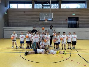 Basketball-Training mit den MHP Riesen Ludwigsburg an unserer Schule