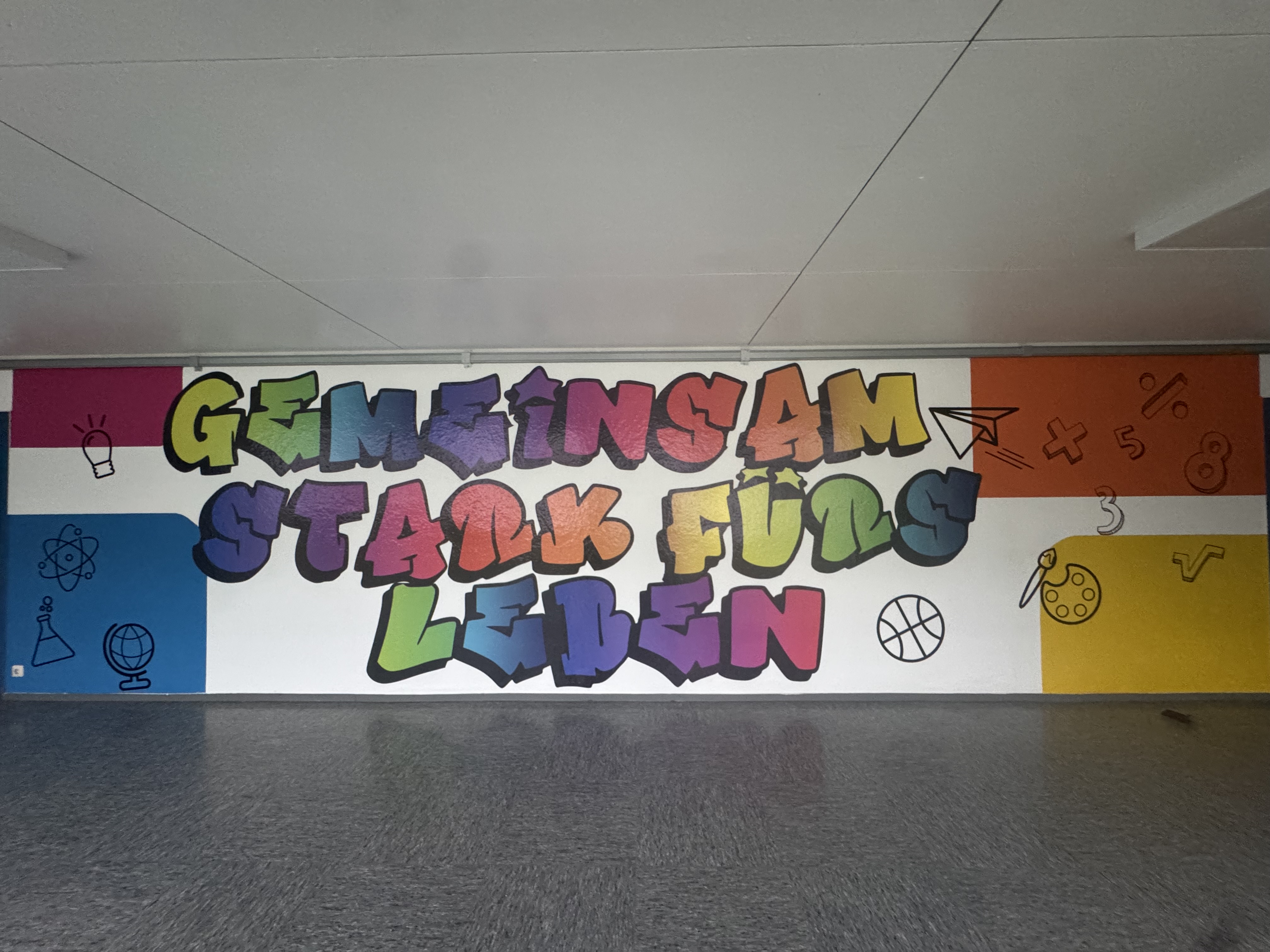 Color UP! – Schülerinnen und Schüler gestalteten ihre Schule neu